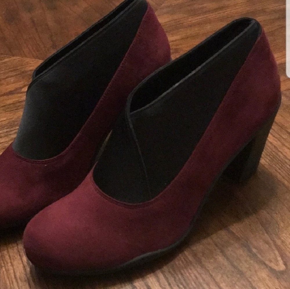 NWT Clark's Adya Luna burgundy/black 8.5